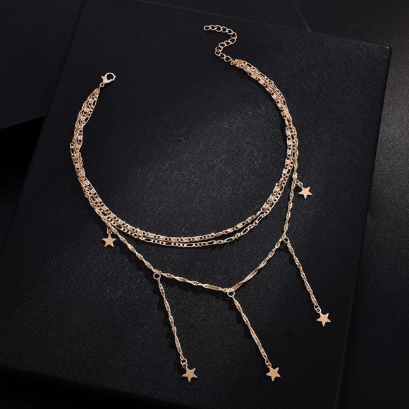 ⚜️[𝟯/$𝟭𝟴]⚜️3 Layered Gold Charm Star Choker NEW - Picture 5 of 8